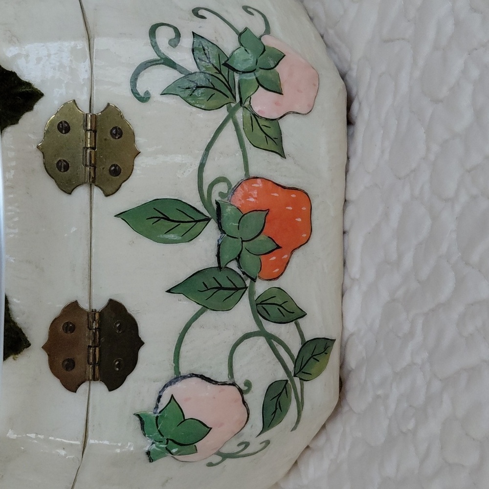Vintage Handcrafted Strawberry Decoupage Decorative Purse with Velvet Fruit - Picture 4 of 7